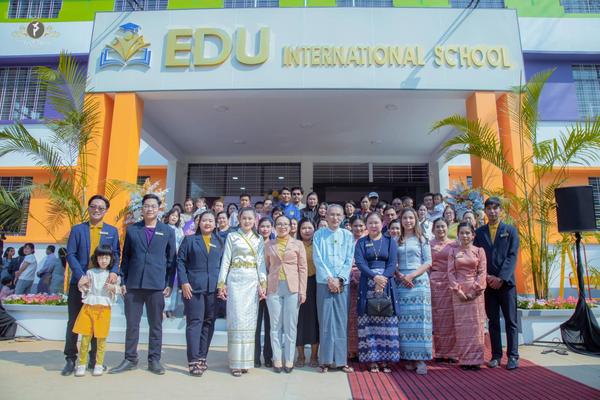Guests, staff and families at the school opening ceremony, photo 4